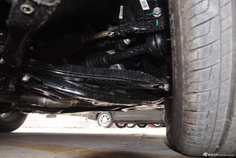 2015款吉利EC8 2.0L自动尊贵型