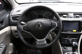 2015上海车展：风神L60