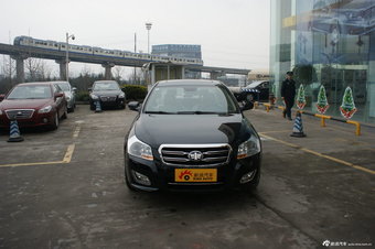 2012款奔腾B70 1.8L自动豪华型图片