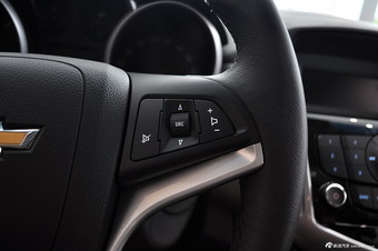 2013款科鲁兹掀背1.6L手动豪华版