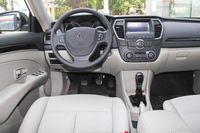 2016款风神A60 1.5L手动尊贵型