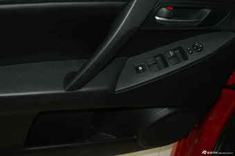 2012款马自达3星聘2厢