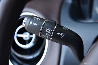 2015款捷豹XJL 3.0 SC典雅商务80周年典藏版