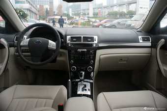 2012款奔腾B70 1.8L自动豪华型图片