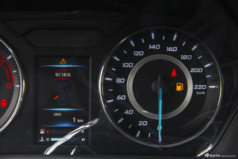 2015款V5菱致plus 1.5L手动智尊型