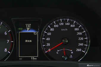 2015款皇冠2.0T自动时尚版