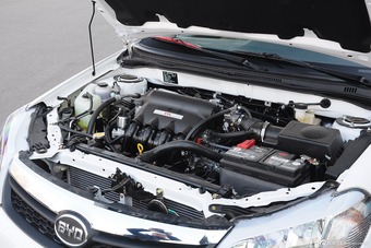 2015款比亚迪全新F3节能版1.5L手动豪华版