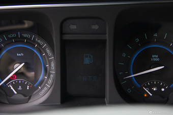 2014款GL8商务车3.0L自动GT豪华商务豪雅版