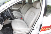 2016款风神A60 1.5L手动尊贵型