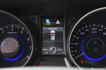 2016款长安CS75 2.0L手动舒适型国5