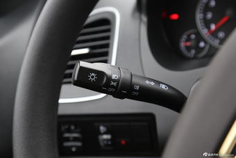 2016款吉利金刚三厢1.5L自动尊贵型 国V