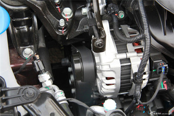 2014款 起亚K3S 1.6L自动Premium 暗樱色