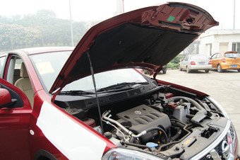 2012款逍客2.0L两驱手动 XL火