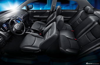 理念S1官方图 运动感全黑内饰