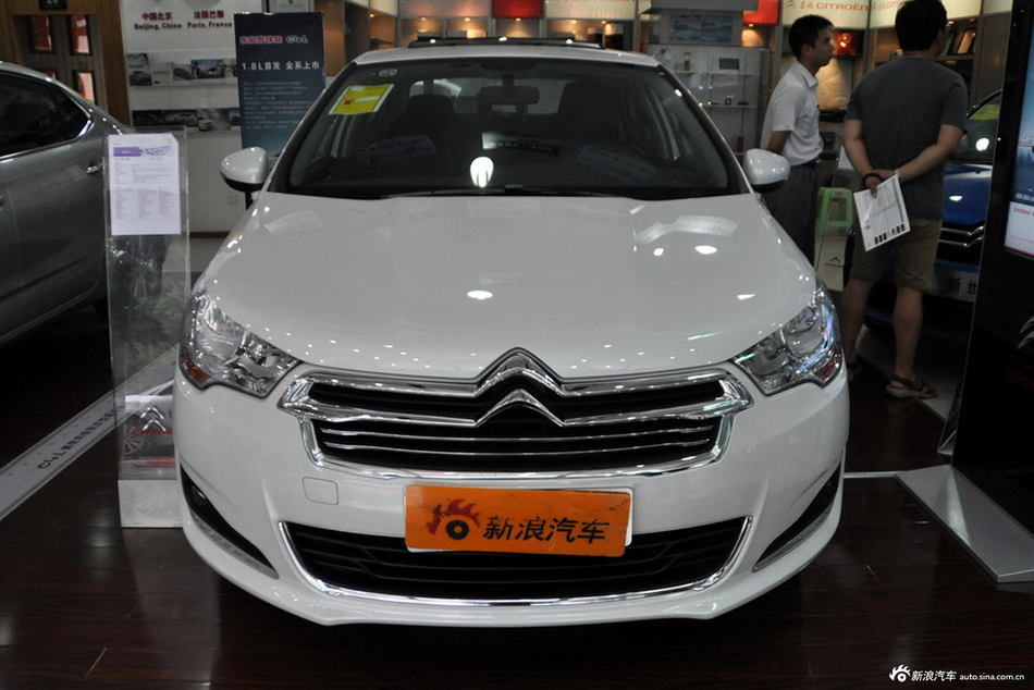 2013款雪铁龙C4L 1.8L手动劲享版