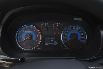 2015款风光360欧洲柴油版1.3T手动豪华型7座