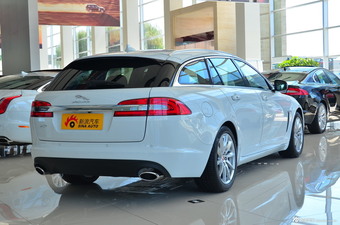2015款捷豹XF 2.0T Sportbrake 豪华版
