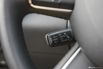 2015款奥迪Q7 40TFSI典藏型