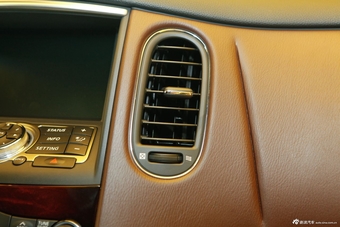 2013款英菲尼迪QX50 2.5L四驱尊雅版
