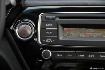 2015款起亚K2 1.6L自动Premium三厢