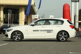 2015款宝马1系120i 1.6T自动运动设计套装