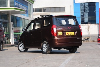 2015款五菱宏光S 1.2L手动标准型