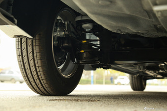 2015款起亚K2 1.4L手动GLS三厢