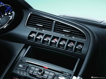 2013款标致3008官方图