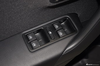 2012款POLO 1.4TSI GTI极地白