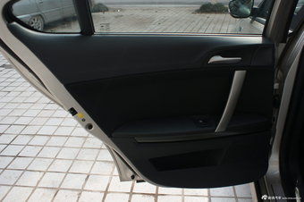 2013款MG6 1.8L掀背自动驾值版图片