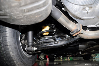 2013款马自达8 2.5L自动尊贵版图片