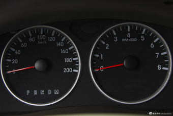 2014款GL8商务车2.4L自动经典版