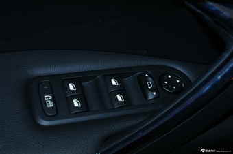 2012款东风雪铁龙C5