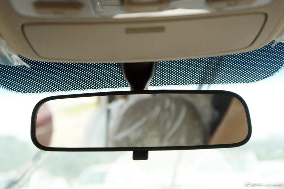 2013款狮跑2.0L GL自动两驱版