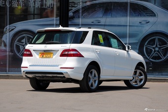 2015款奔驰ML320 4MATIC