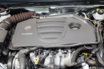 2014款君威GS 2.0T自动纵情运动版