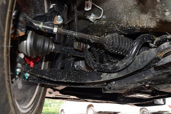 2016款中华V5 1.5L手动两驱运动型