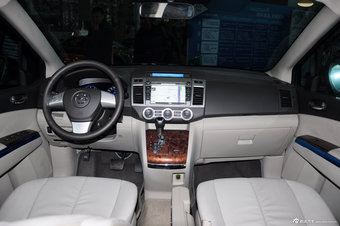 2013款马自达8 2.5L自动尊贵版图片