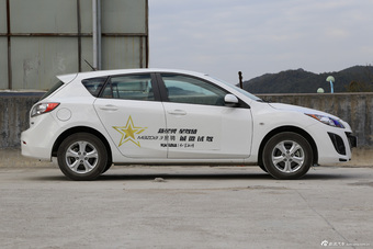 2015款马自达3星骋1.6L自动两厢精英型