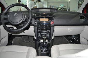 2013款世嘉三厢1.6L自动品尚型图片