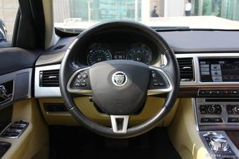 2014款捷豹XF 2.0T 风华版到店实拍
