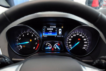 2013款福特翼虎2.0 GTDi自动尊贵型图片