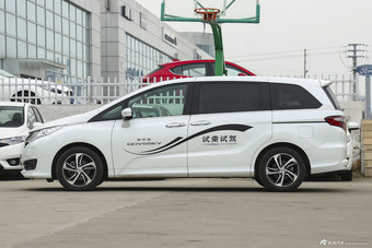 2015款 改款奥德赛2.4L自动豪华版