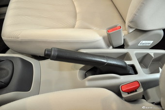 2014款理念1.3L手动舒适型 巴黎蓝