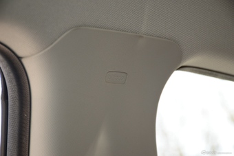 2016款奔腾B90 1.8T自动尊贵型十周年纪念版