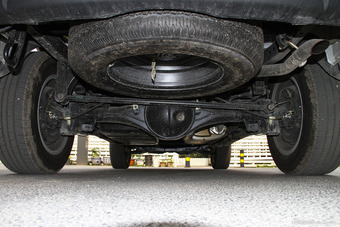 2015款陆风X8探索版2.0T汽油四驱超豪华型