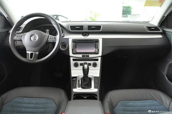 2013款迈腾1.4TSI蓝驱版图片