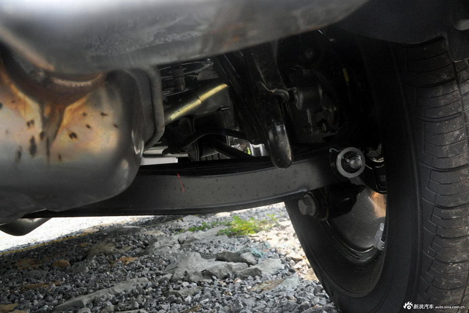 2013款狮跑2.0L GL自动两驱版