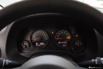 2014款自由客2.0L运动增强版