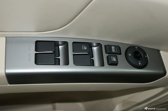 2013款吉利EC7 1.8L CVT尊贵型图片